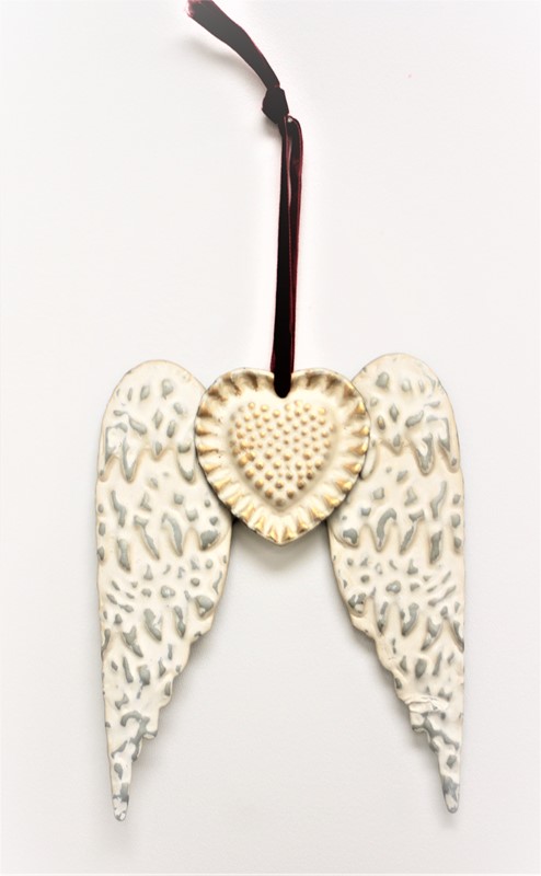 7.5" Ornament, Metal Angel Wings with Heart CM4095