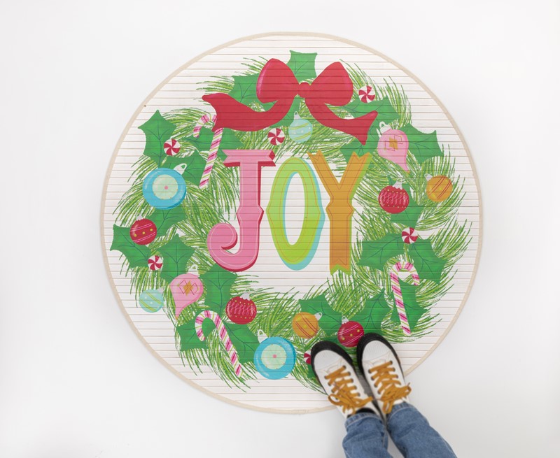 36" Round Bamboo Mat, Bright Wreath ©Urban Daisies UD1017