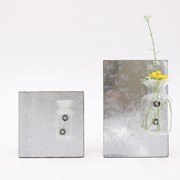 4x6" Metal Frame with Magnetic Glass Bottle Vase HD196 View 2