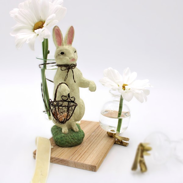 6" White Rabbit with Glass Vase JM62030