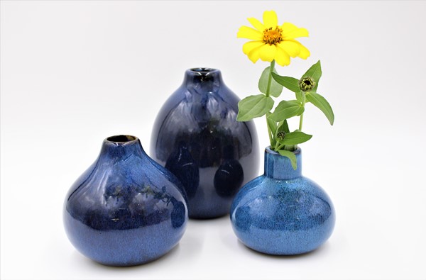 3.5x3.5" Ceramic Vase, Blue Reactive Glaze (finishes may vary) HD6402